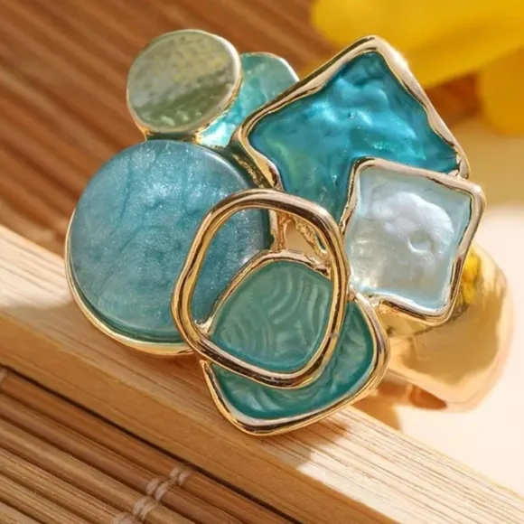 Ring - Picture 4 of 7